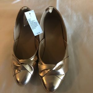 Girls shoes size 1. Brand New never worn.